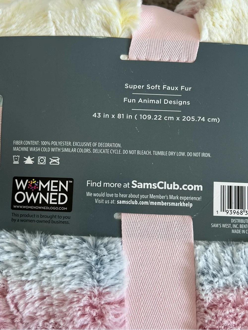 NWT Members Mark Critter Wrap- Llama